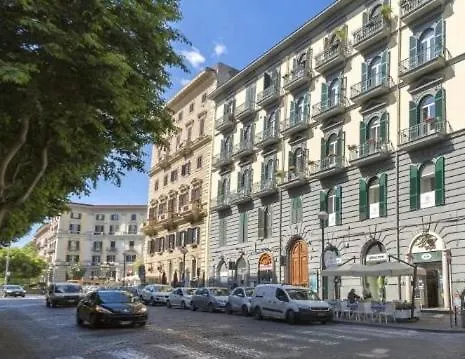 Miluar Relais - B&B - Vanvitelli Neapel